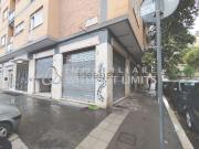 Locale in vendita di 257 m² in Via Erasmo Gattamelata