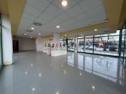 Locale in vendita di 275 m² in Via Piero Maroncelli