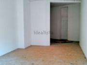 Locale in vendita di 28 m² in Via Lazio, 25