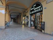 Locale in vendita di 291 m² in Strada Maggiore, 104