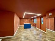 Locale in vendita di 296 m² in Via Arona, 4