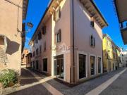 Locale in vendita di 300 m² in Via Bergamini