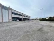 Locale in vendita di 300 m² in Via Piemonte