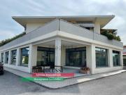 Locale in vendita di 300 m² in Via roma, 28