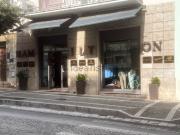 Locale in vendita di 300 m² in Via Vitruvio, 332