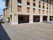 Locale in vendita di 303 m² in Piazzetta G. Forzate&apos
