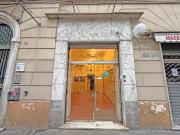 Locale in vendita di 30 m² in Piazza Cavour, 19