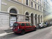 Locale in vendita di 30 m² in Via Giuseppe Parini, 9