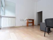 Locale in vendita di 30 m² in Via Tortona, 47