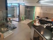 Locale in vendita di 312 m² in Via Pomeranos