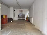Locale in vendita di 320 m² in Via Giulio Pastore, 20
