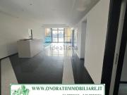 Locale in vendita di 3240 m² in Via Carlo Pesenti