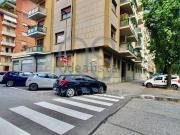 Locale in vendita di 325 m² in Via Benevento, 6