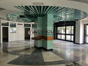 Locale in vendita di 325 m² in Viale Degli Astri