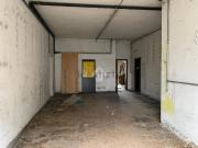 Locale in vendita di 335 m² in Via Conselvana, 148