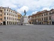 Locale in vendita di 33 m² in Piazza Luni Locale in vendita di 33 m² in Piazza Luni