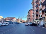 Locale in vendita di 340 m² in Via Erennio Modestino