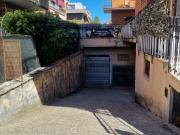 Locale in vendita di 351 m² in Via Umberto Maddalena