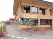 Locale in vendita di 355 m² in Via Unità