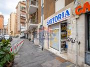 Locale in vendita di 35 m² in Via Renzo Rossi, 21
