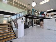Locale in vendita di 400 m² in Via del Commercio, 3