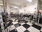 Locale in vendita di 400 m² in Via Lanzone da Corte