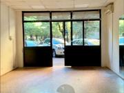 Locale in vendita di 40 m² in Via Franco Bartoloni, 69