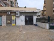 Locale in vendita di 40 m² in Via Lussemburgo, 98