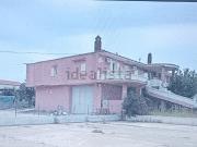 Locale in vendita di 411 m² in Via Le Castella Locale in vendita di 411 m² in Via Le Castella