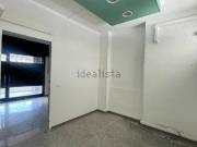 Locale in vendita di 50 m² in Via Terracina, 20