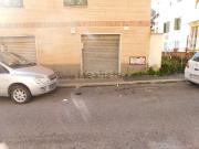 Locale in vendita di 42 m² in Via degli Aceri, 138