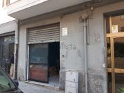 Locale in vendita di 42 m² in Via Perpignano, 285