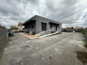 Locale in vendita di 430 m² in Via Don Giovanni Calabria
