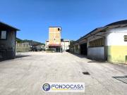 Locale in vendita di 430 m² in Via Piceno Aprutina, 33
