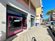 Locale in vendita di 43 m² in Via Monte Camicia, 22