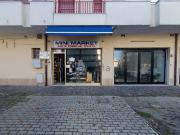 Locale in vendita di 43 m² in Viale Bernini, 26