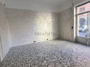 Locale in vendita di 44 m² in Via Montebello