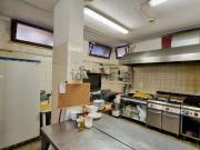 Locale in vendita di 450 m² in Via della Repubblica Pisana