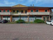 Locale in vendita di 450 m² in Via Precettole