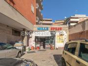 Locale in vendita di 454 m² in Via dei Monti di Primavalle