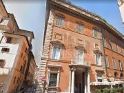 Locale in vendita di 45 m² in Piazza dei Santi Apostoli