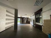 Locale in vendita di 45 m² in Piazza Papa Giovanni XXIII, 20