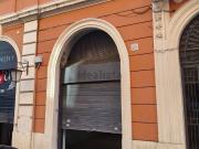 Locale in vendita di 45 m² in Via Foscolo, 22