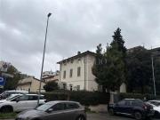Locale in vendita di 470 m² in Via Santa Gonda