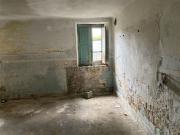 Locale in vendita di 48 m² in Via Cervara