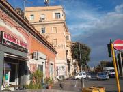 Locale in vendita di 50 m² in Via Casilina, 303