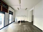 Locale in vendita di 50 m² in Via Chiaravagna, 107