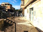 Locale in vendita di 50 m² in Via dei Girasoli, 13