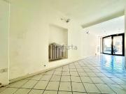 Locale in vendita di 50 m² in Via Emilia, 26