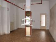 Locale in vendita di 50 m² in Via G. Deledda, 20